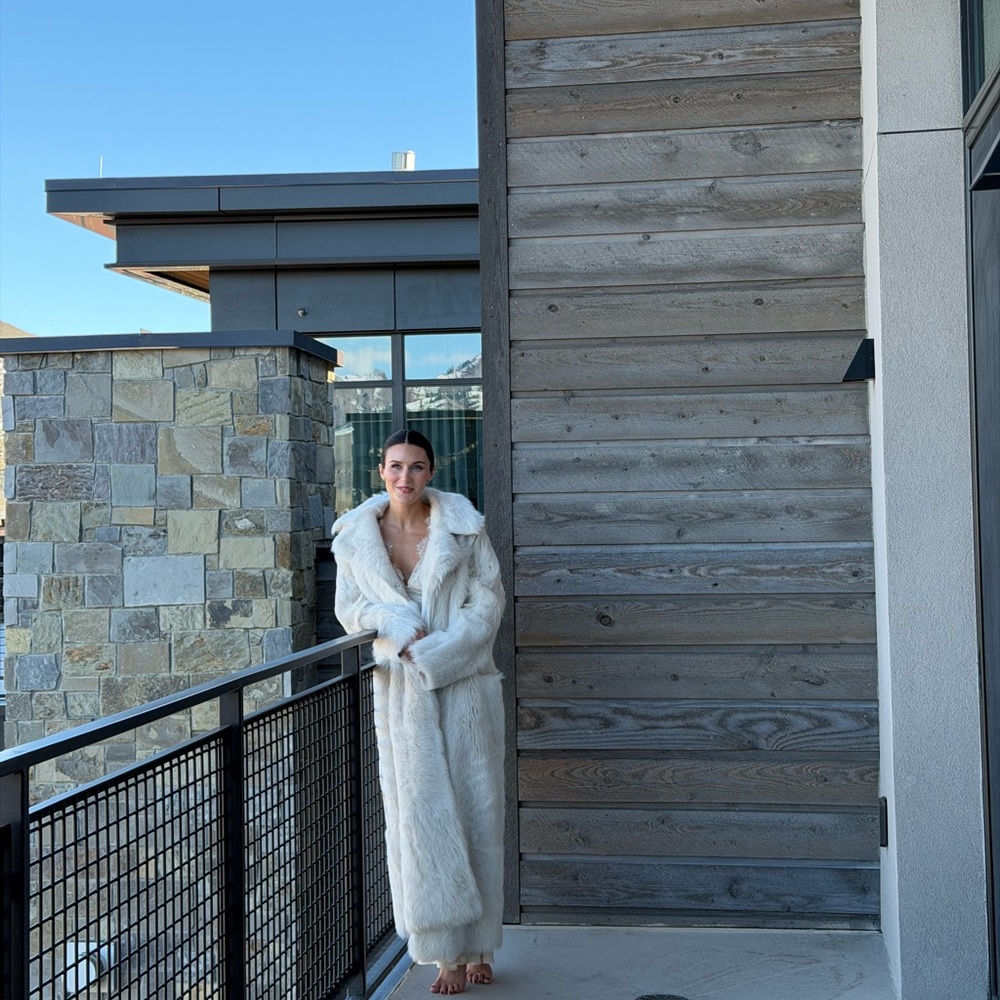 Nour Hammour Evita Long Luxurious Shearling Coat in Cloud - Picture 4 of 7
